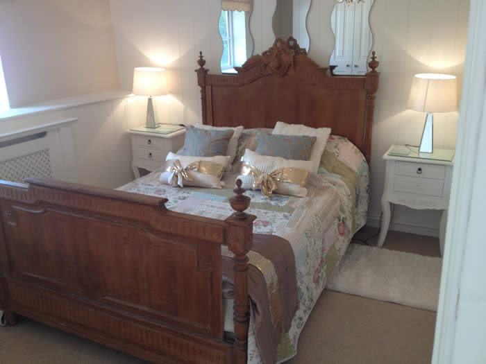 tongue and groove panellingbehind bed by wall panelling experts