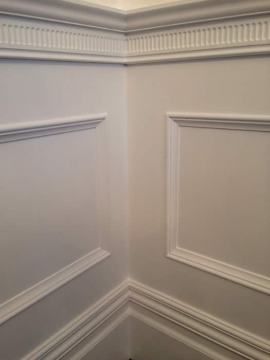beaded panelling and facny  top raIL